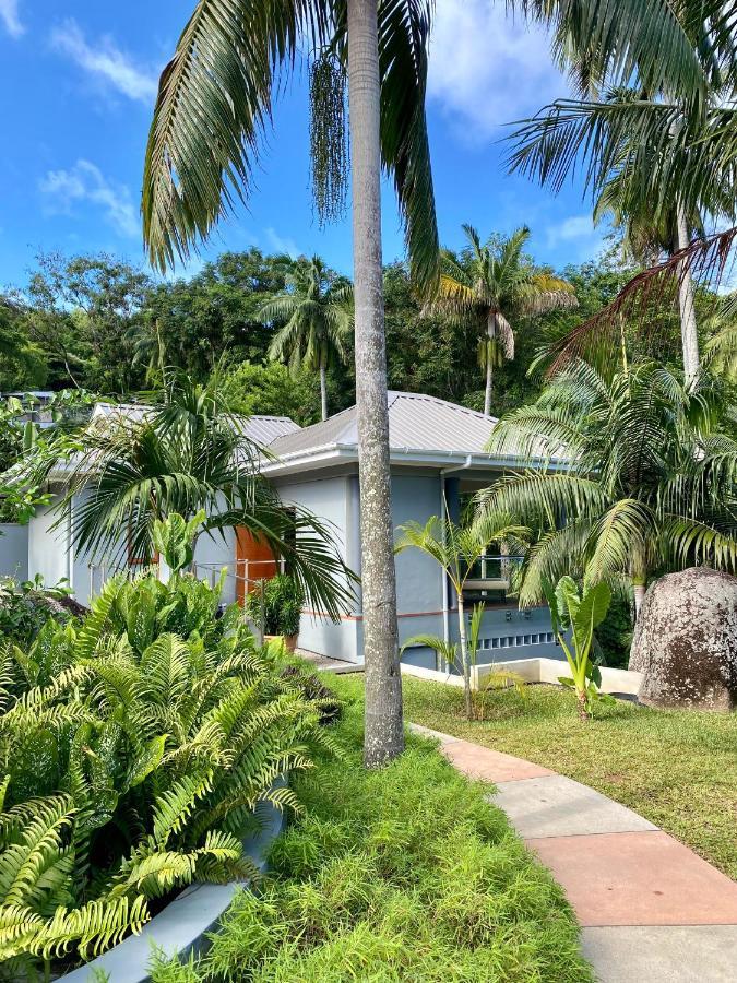 Anse Soleil Beachcomber Hotel And Self Catering Baie Lazare  Bagian luar foto