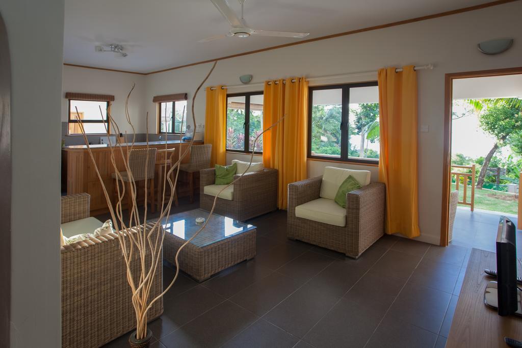 Anse Soleil Beachcomber Hotel And Self Catering Baie Lazare  Ruang foto