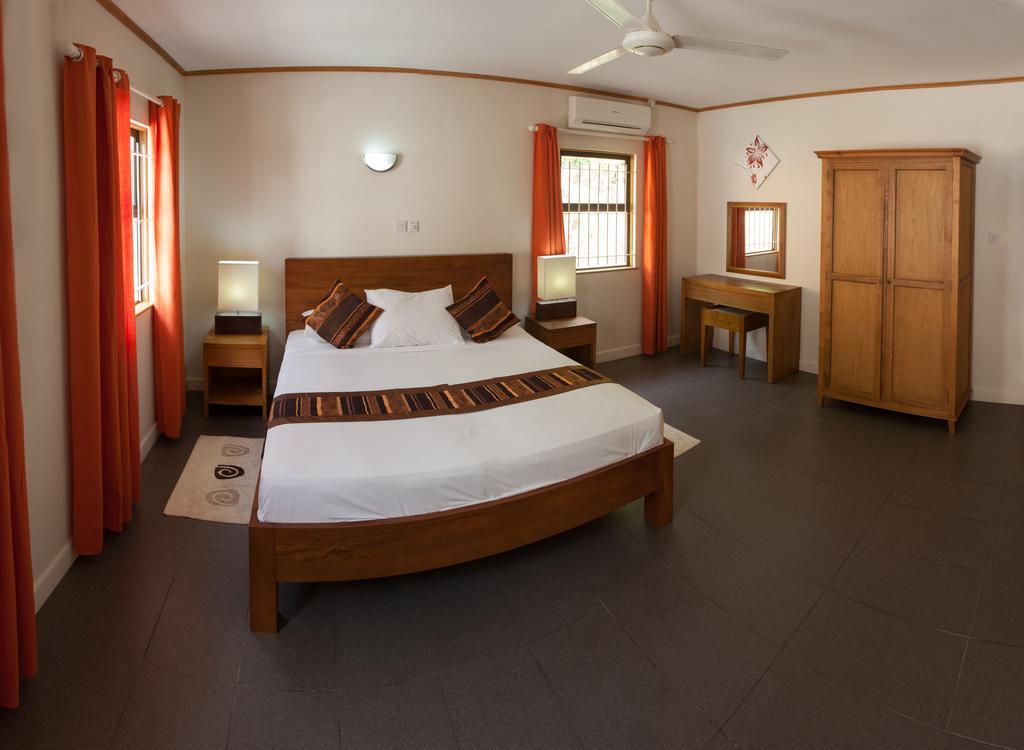 Anse Soleil Beachcomber Hotel And Self Catering Baie Lazare  Ruang foto
